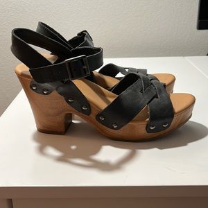 Korks by Kork-Ease Heeled Clog Sandals